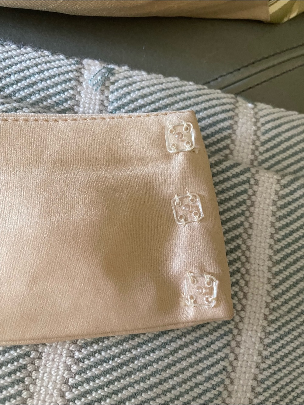 Neutral Beige Floral Obi Belt with Center Embellishment -EUC - Picture 10 of 13